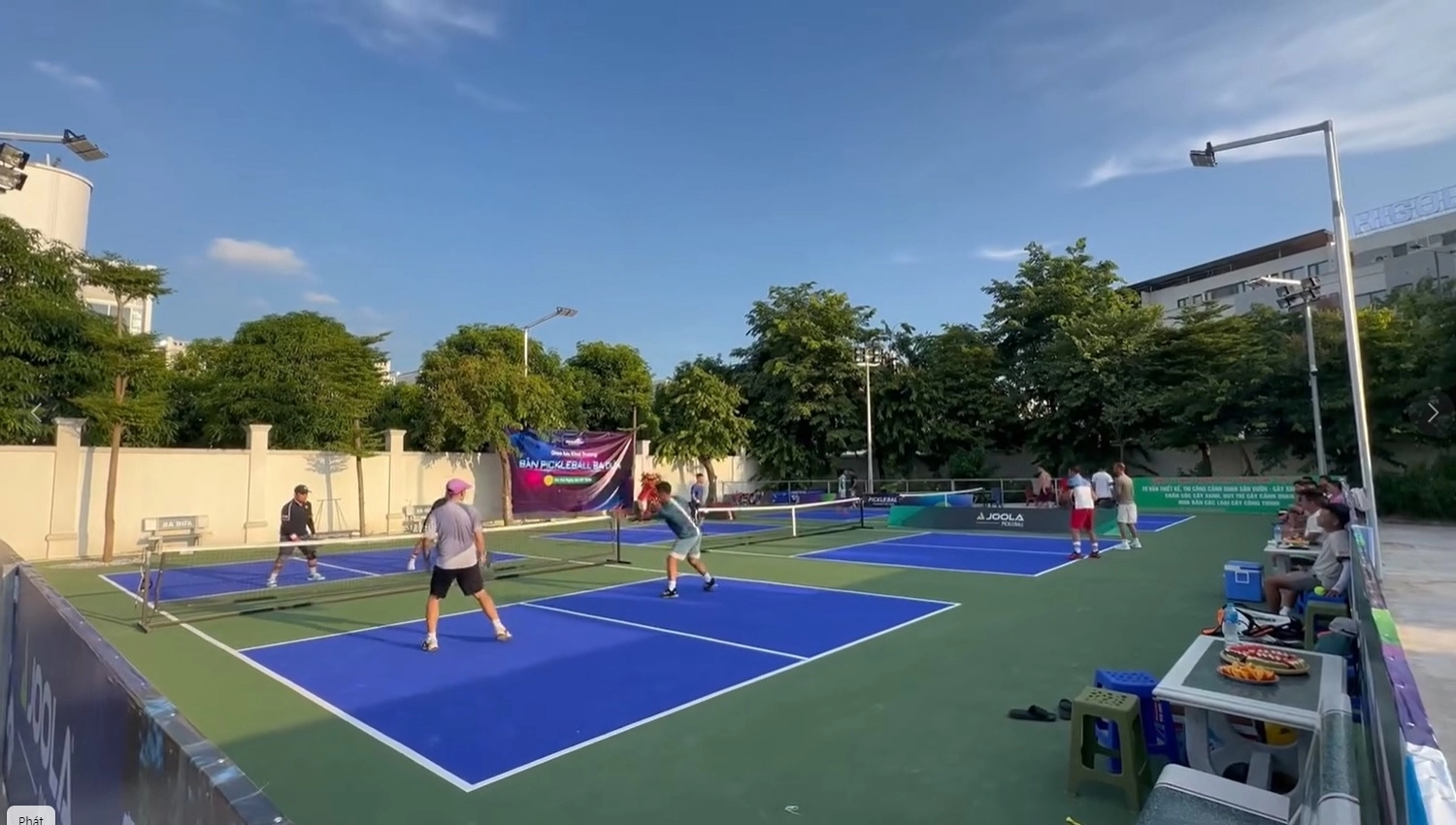 Danh sách sân Pickleball quận Hoàng Mai, Hà Nội đẹp và chất lượng, đáng để trải nghiệm | ShopVNB