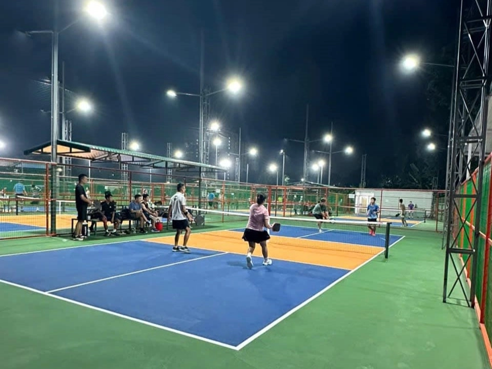 Danh sách sân Pickleball quận Hoàng Mai, Hà Nội đẹp và chất lượng, đáng để trải nghiệm | ShopVNB