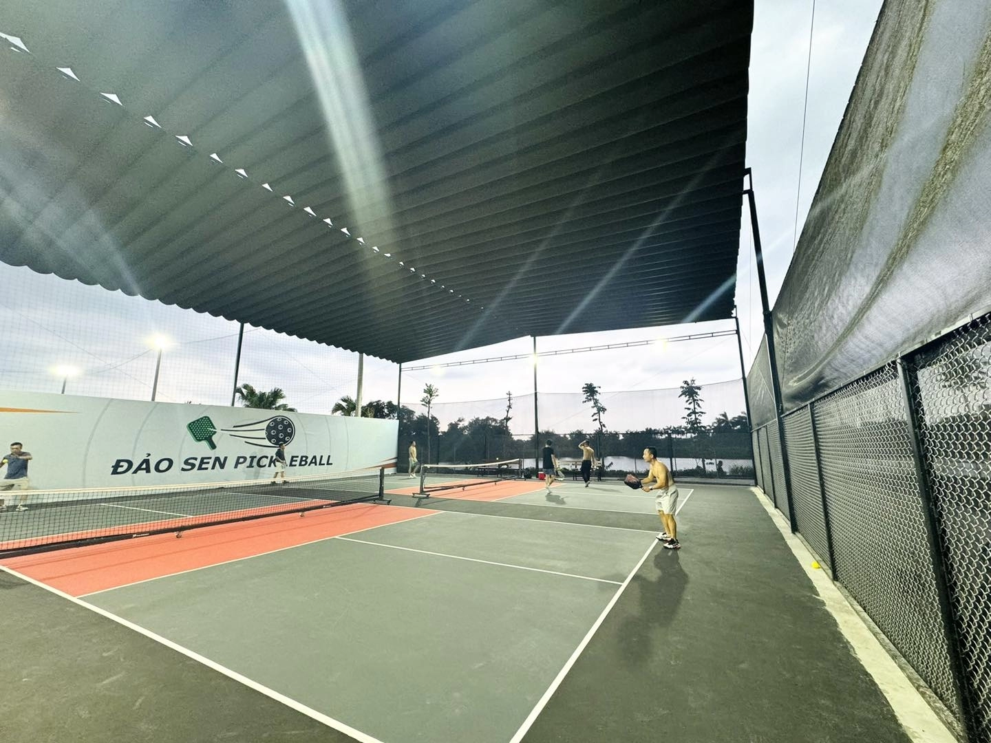 Tổng hợp danh sách các sân Pickleball quận Long Biên, Hà Nội uy tín và chất lượng nhất | ShopVNB