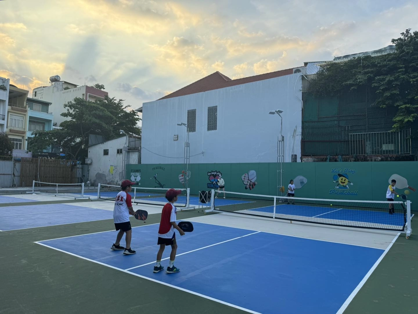 Tổng hợp danh sách các sân Pickleball Thủ Đức uy tín và đáng chơi nhất hiện nay | ShopVNB